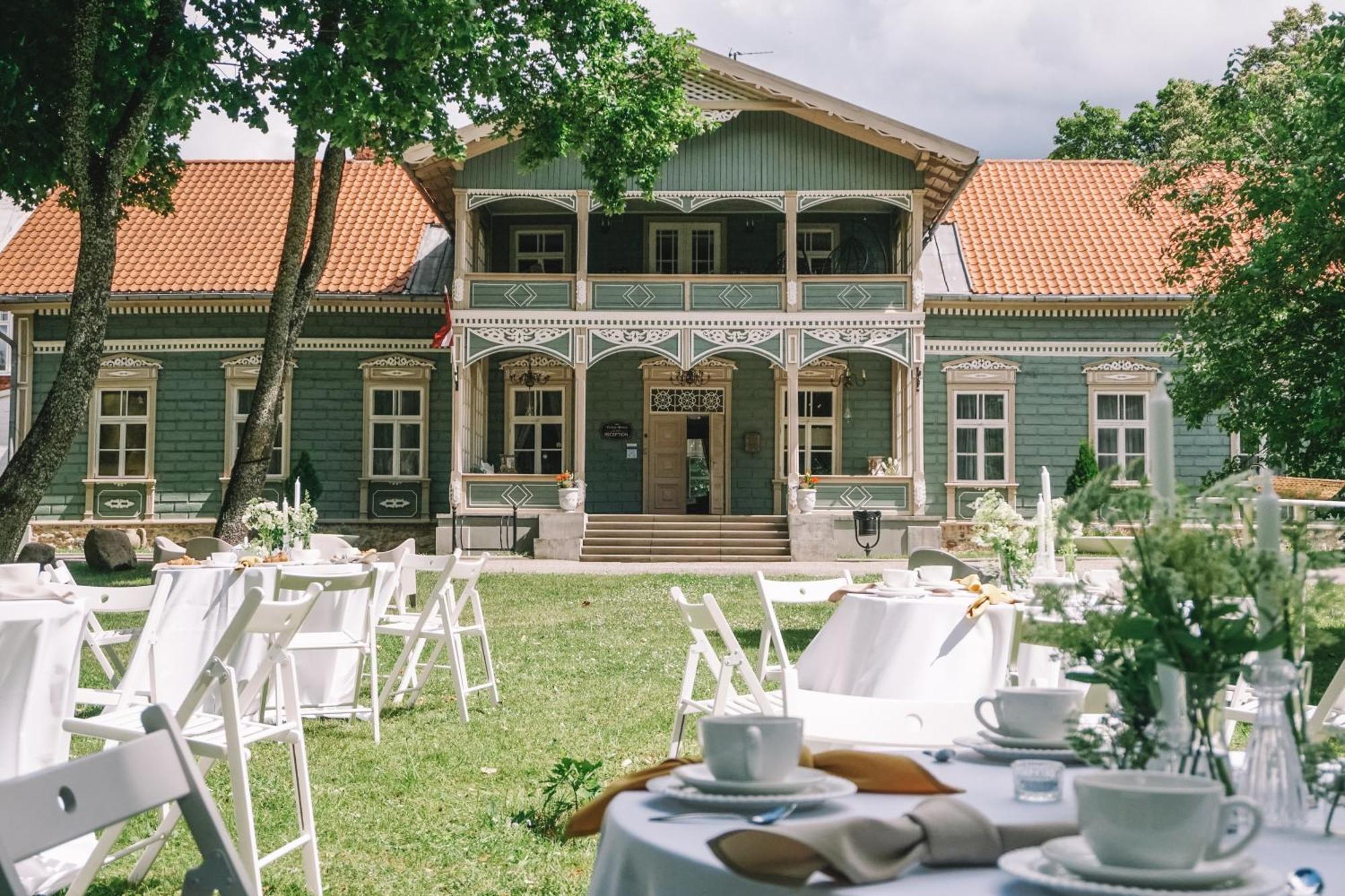 Boutique Hotel Virkas muiža Kuldīga Extérieur photo