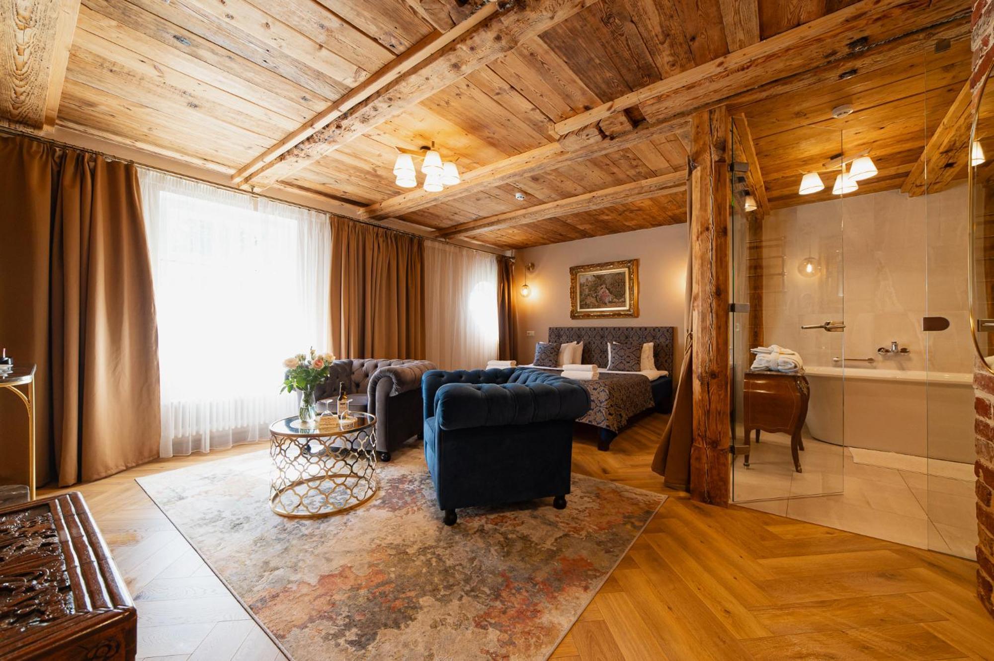 Boutique Hotel Virkas muiža Kuldīga Extérieur photo