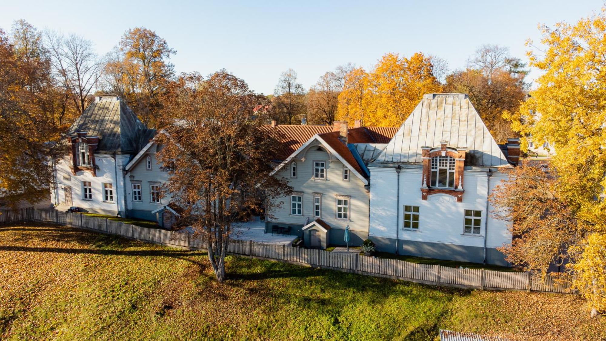 Boutique Hotel Virkas muiža Kuldīga Extérieur photo